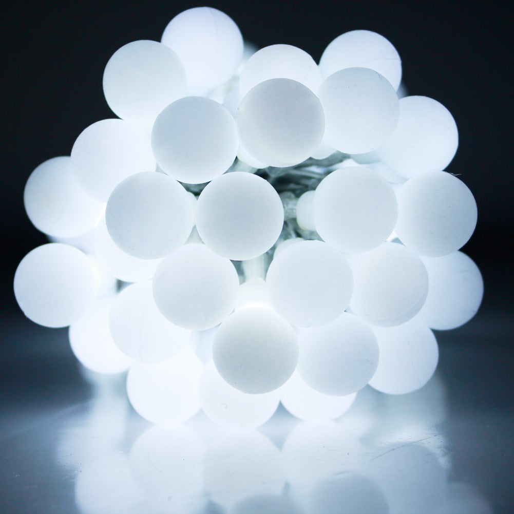Battery Powered Cool White Berry Ball LED Fairy Lights Static/Flash